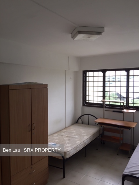 Blk 234 Jurong East Street 21 (Jurong East), HDB 5 Rooms #179959582